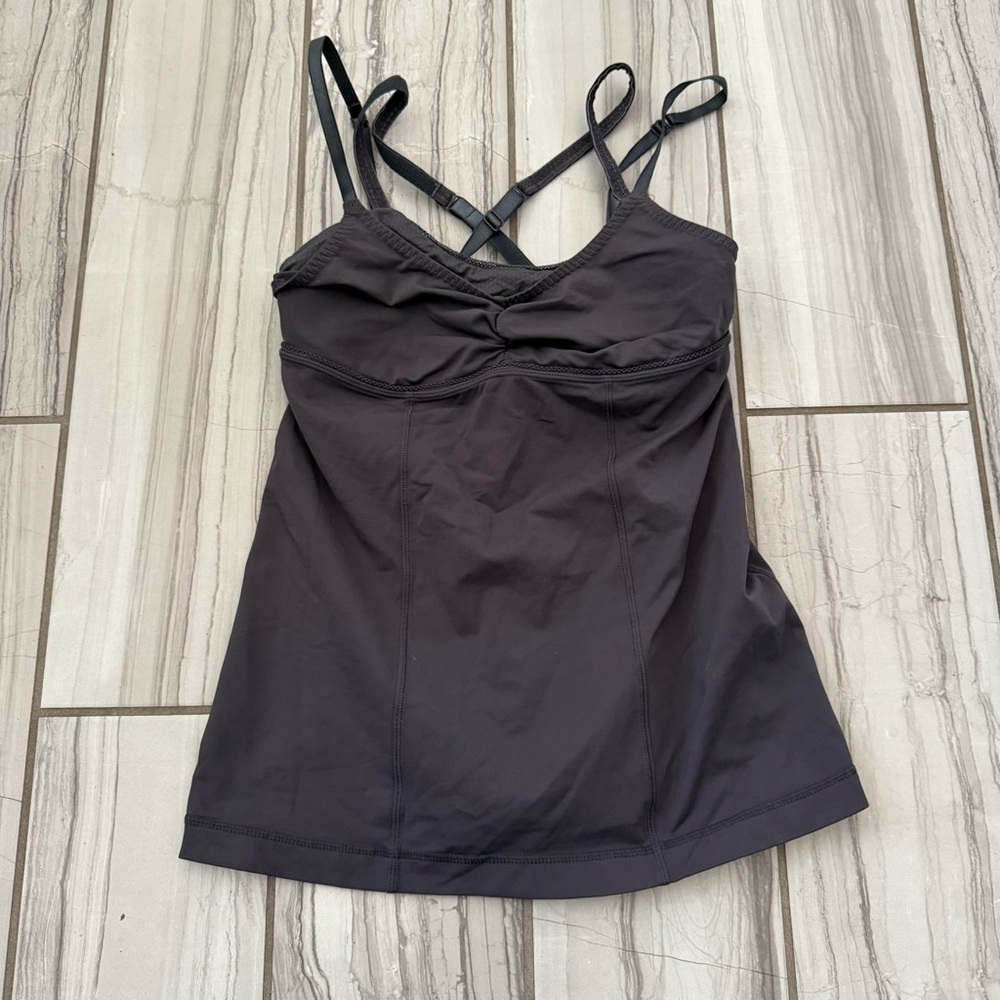 Lululemon top. GUC
